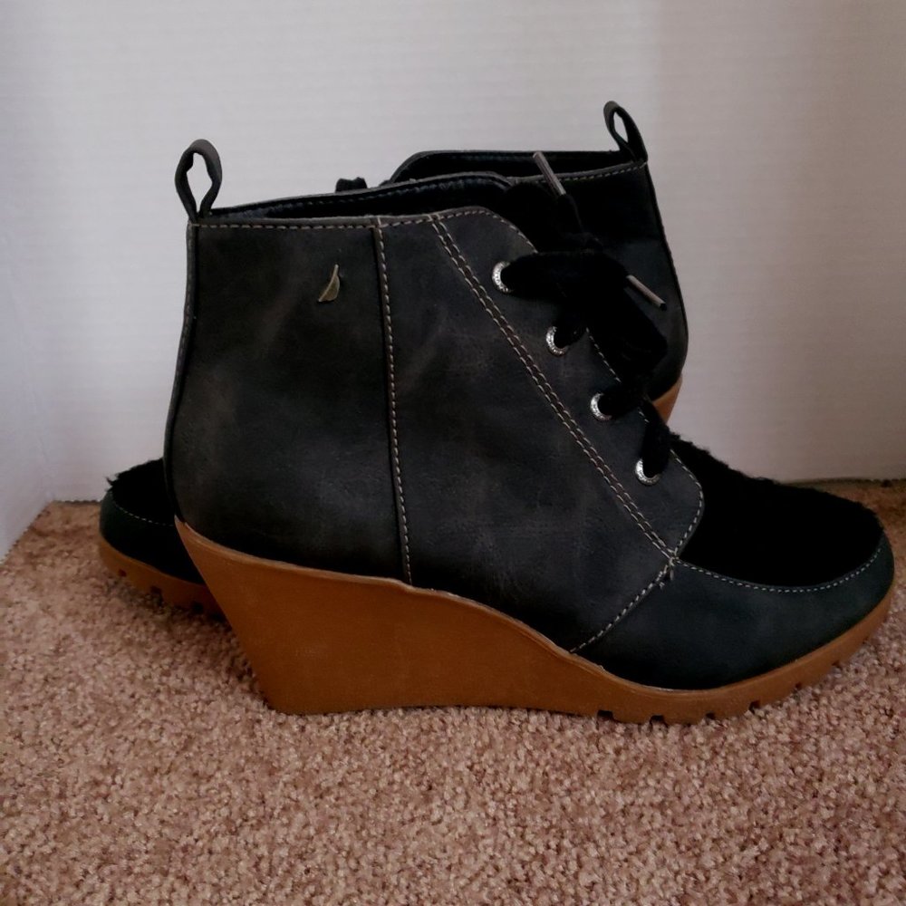 Nautica Women's Stylish Boots Size 9